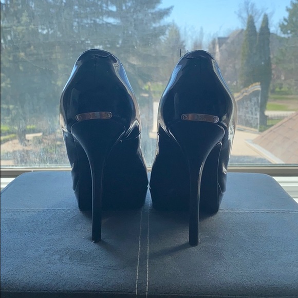 Christian Dior black patent peep toe heels. 38.5 - Picture 5 of 7